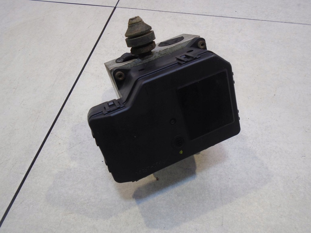 фото №4, Насос abs mazda premacy 2.0 ditd c100437az