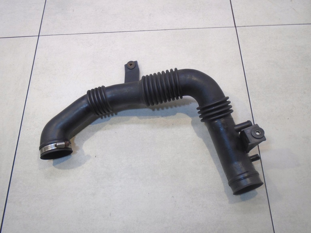 фото №1, Труба воздухозаборник воздуха mazda demio i 1.3 i 16v