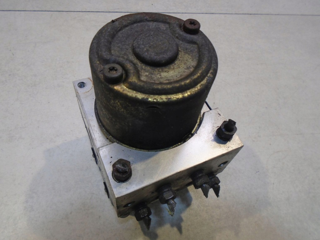 фото №1, Насос abs mazda premacy 2.0 ditd c100437az