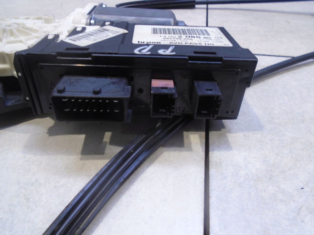 Підйомник скло правий перед citroen c8 2.2 hdi Недорого