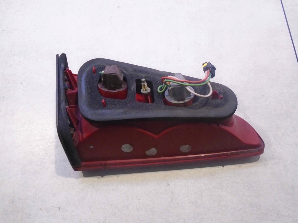 фото №6, Лампа правий задня w кришка peugeot 607 3.0 2543d