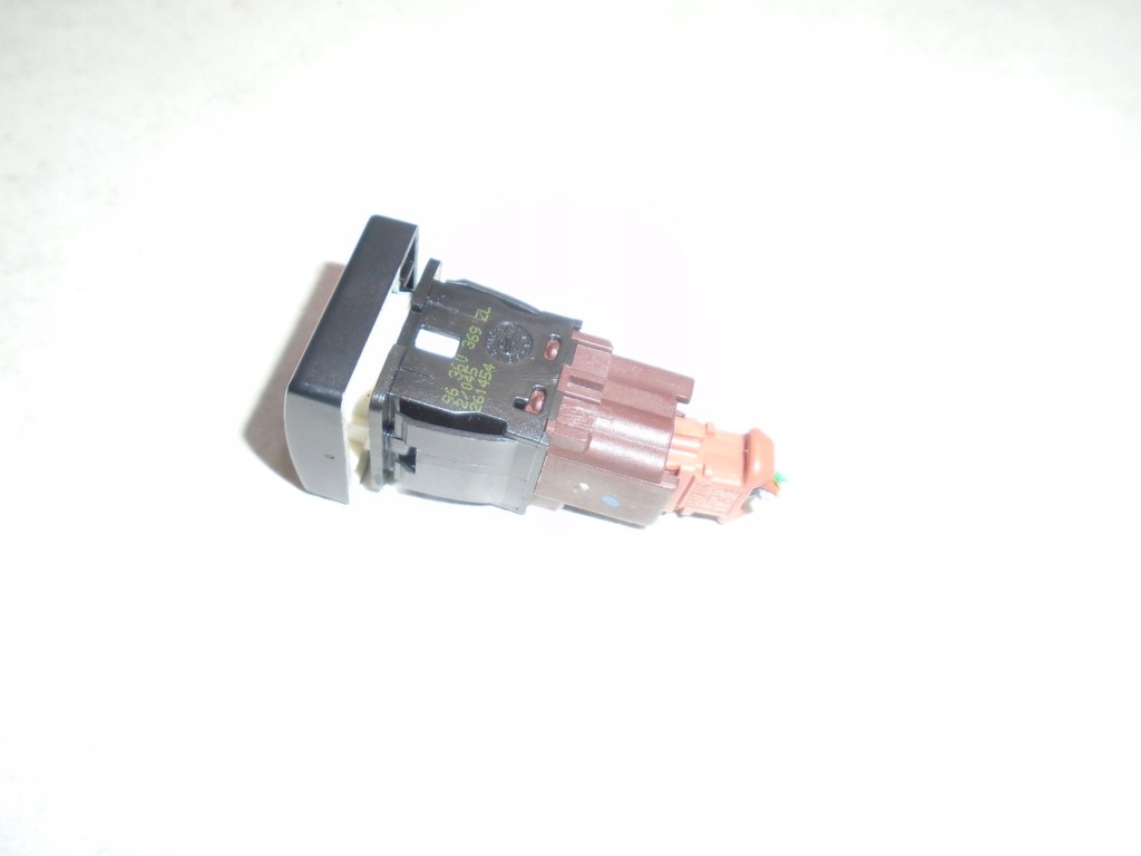 фото №8, Выключатель подогрев правый задняя peugeot 607 96360369zl