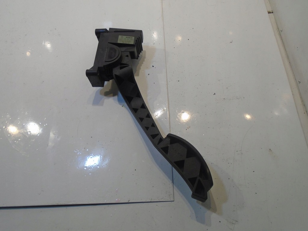 фото №1, Потенциометр газа alfa romeo 147 0281002380