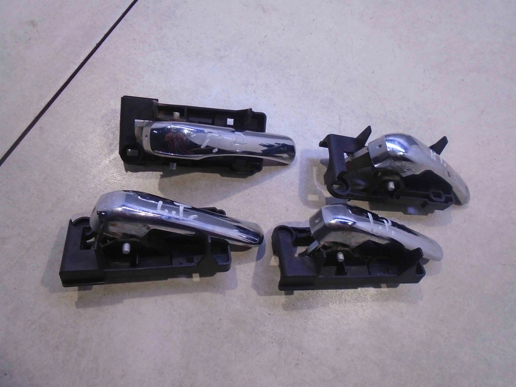 фото №4, Ручка ручка внутренняя alfa romeo 147 1.6 5d