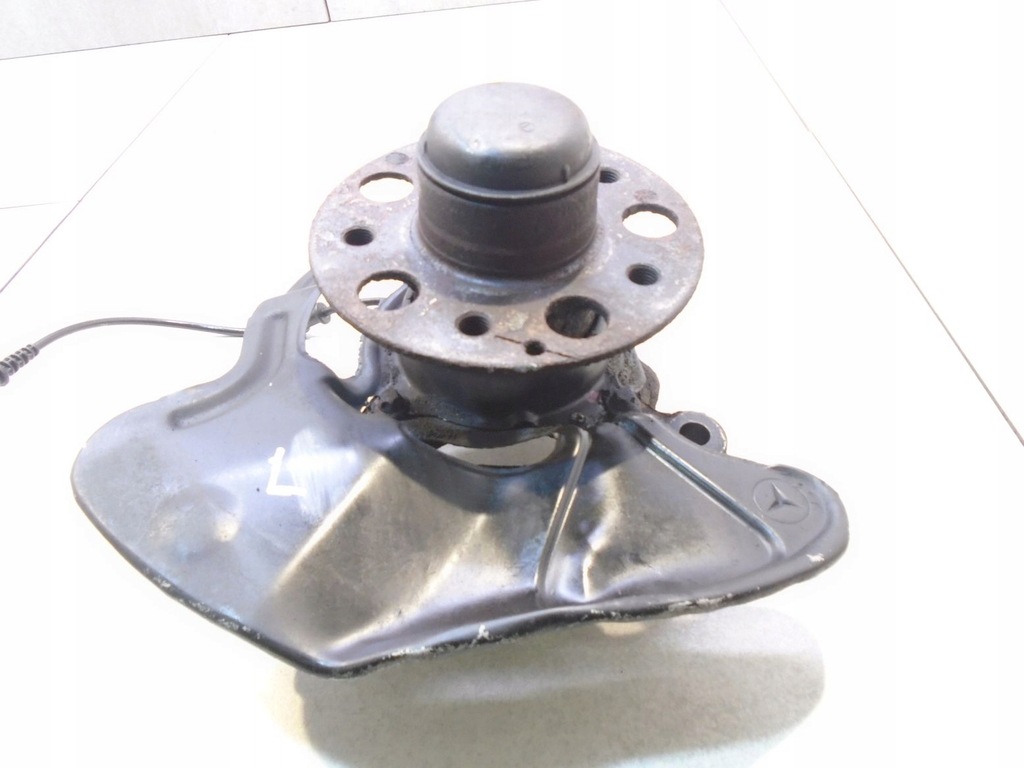 фото №3, Поворотный кулак левая mercedes w203 c200 2.0