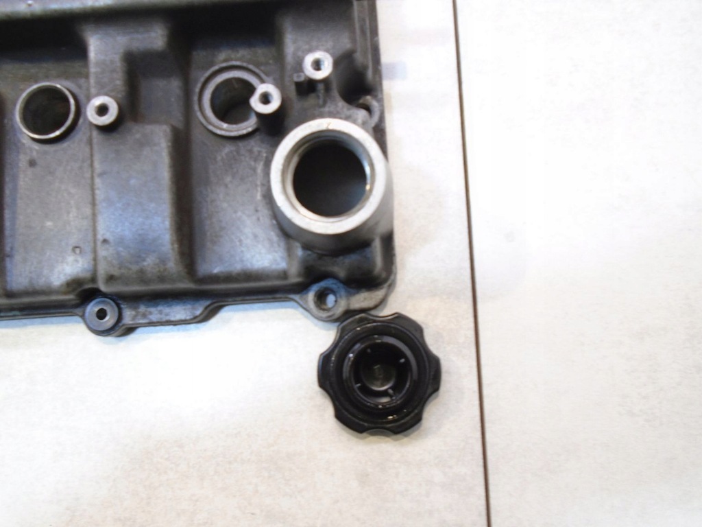 фото №6, Крышка клапанов mazda mpv ii 2.0 16v