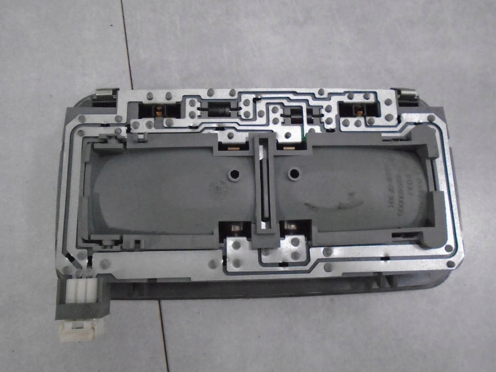 фото №3, Освітлення кабіни alfa romeo gt ii 1520400000