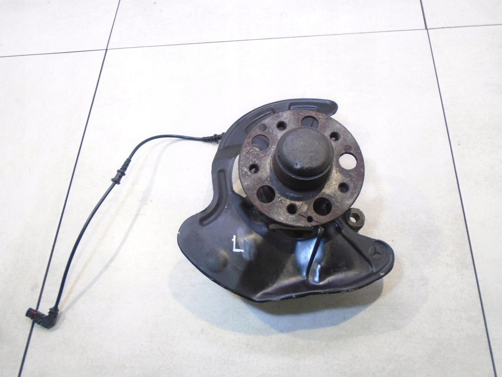 фото №1, Поворотный кулак левая mercedes w203 c200 2.0