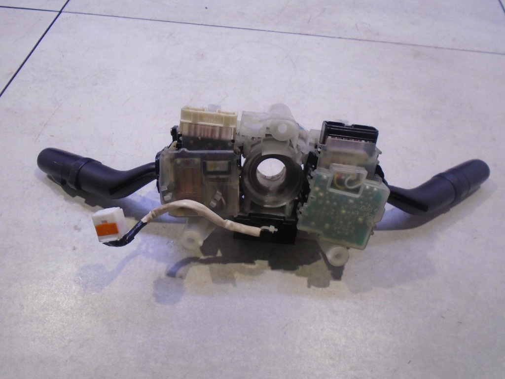 фото №7, Переключатель комбинированный mazda 6 2.0 citd gj5m