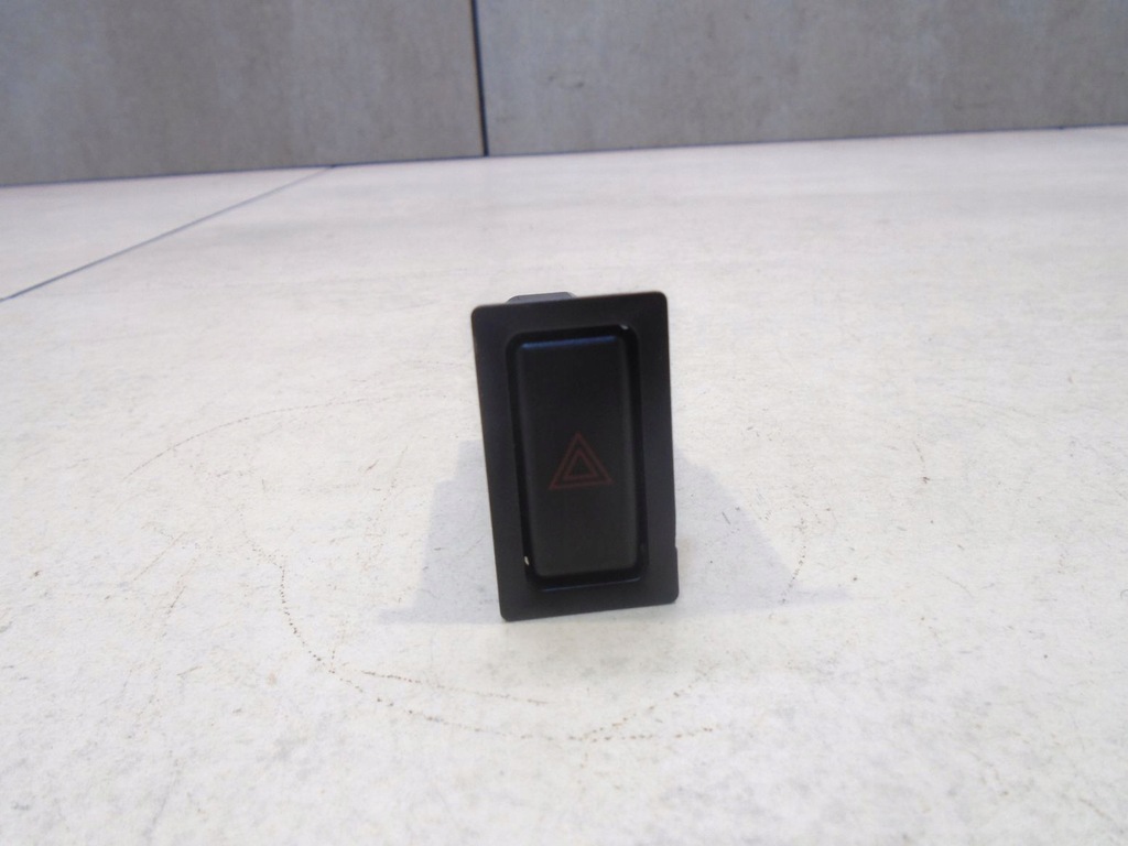 фото №1, Переключатель аварийных mazda demio i 157963 tr9503