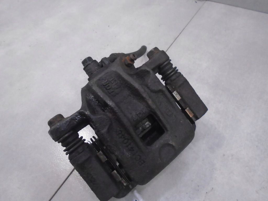 фото №4, Суппорт тормозной левый перед trajet 2.0 crdi