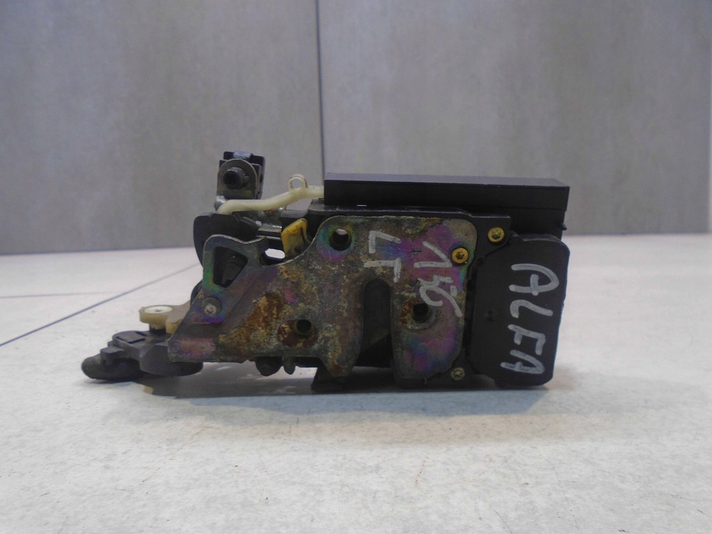 фото №1, Замок двері лівий задня alfa romeo 156 2pin 4 pin