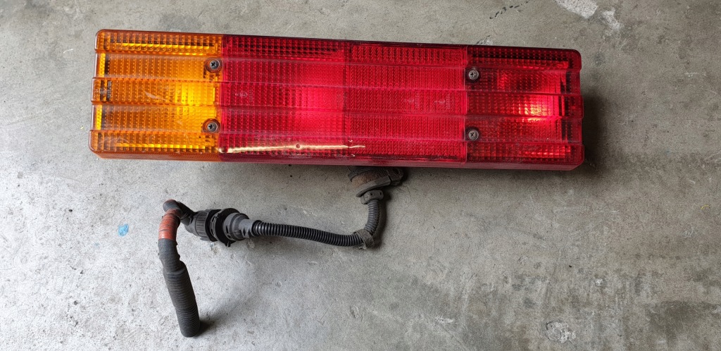 Купити Actros axor atego 18t лампа задня задній задня ліва