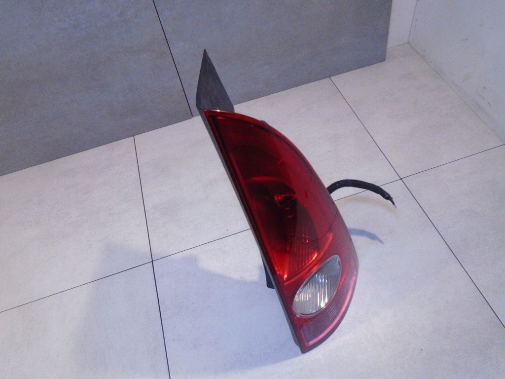 фото №2, Лампа задня права renault espace iv 8200027152