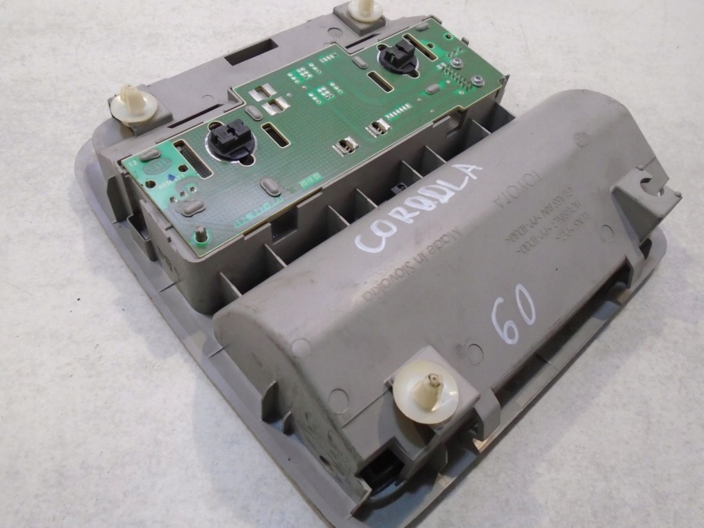 Лампа салону ze бардачок corolla viii 8126002460 в Україні