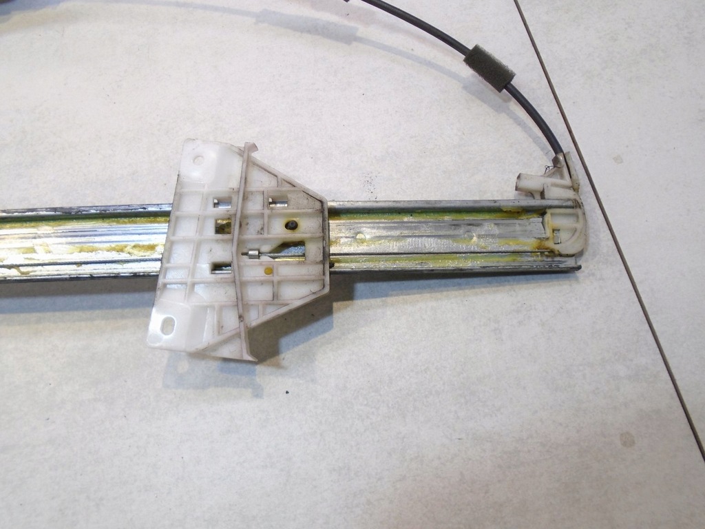 фото №7, Подъемник стекло правый перед mazda mpv ii