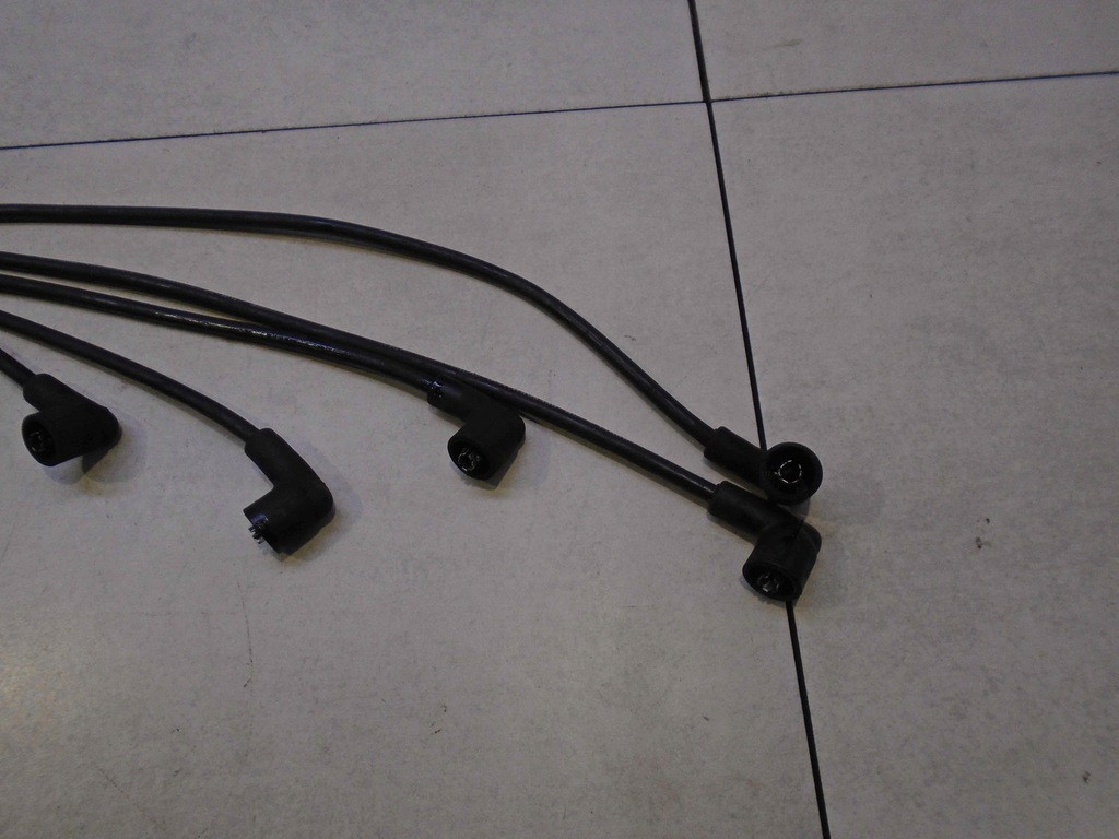 фото №3, Шланг зажигание nissan primera p10 2.0 16v