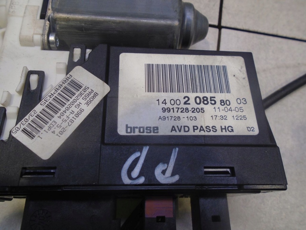 Підйомник скло правий перед citroen c8 2.2 hdi в Україні