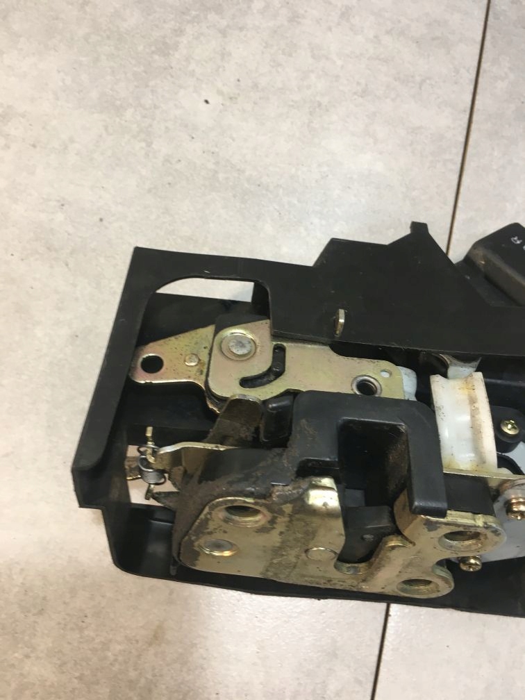 фото №5, Замок дверь левый задняя kia rio i 1.3