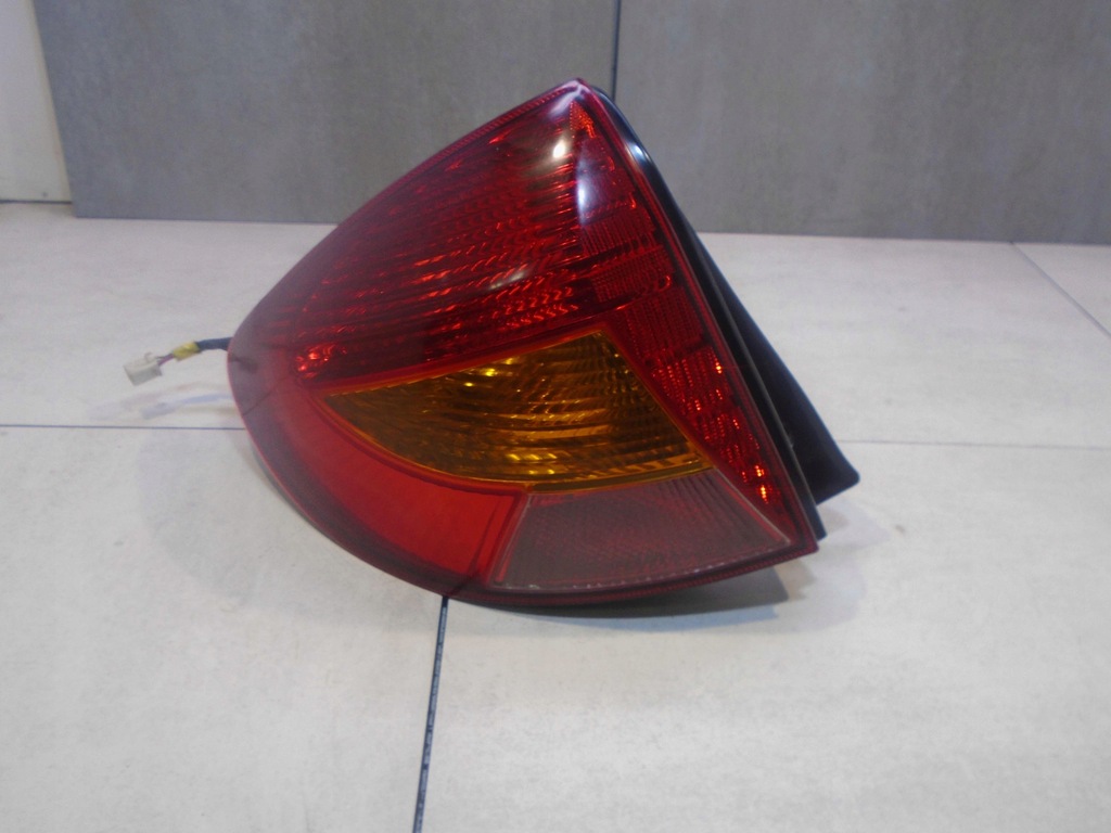 фото №1, Лампа левый задняя kia rio kombi 5 pin