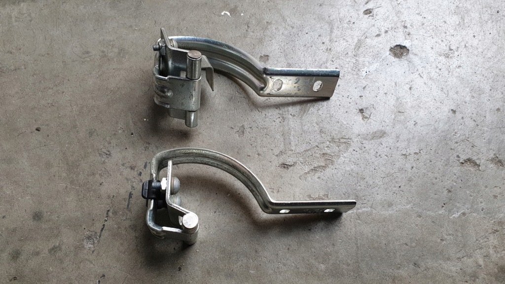 Купити Actros mp3 петля дверцята двері кришка бардачка