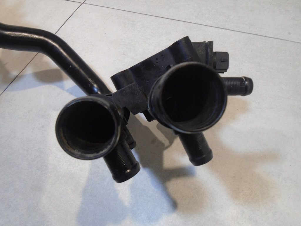 фото №4, Корпус термостата renault espace iv 8200262235