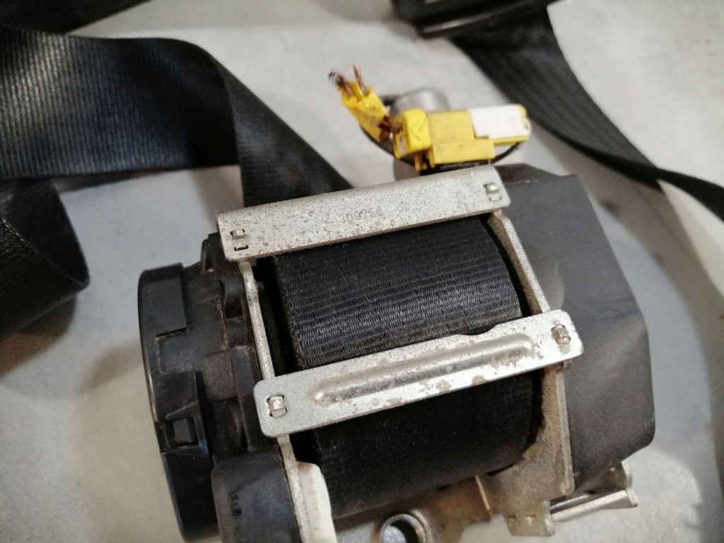 фото №3, Pas безпеки правий перед alfa 147 2 pin