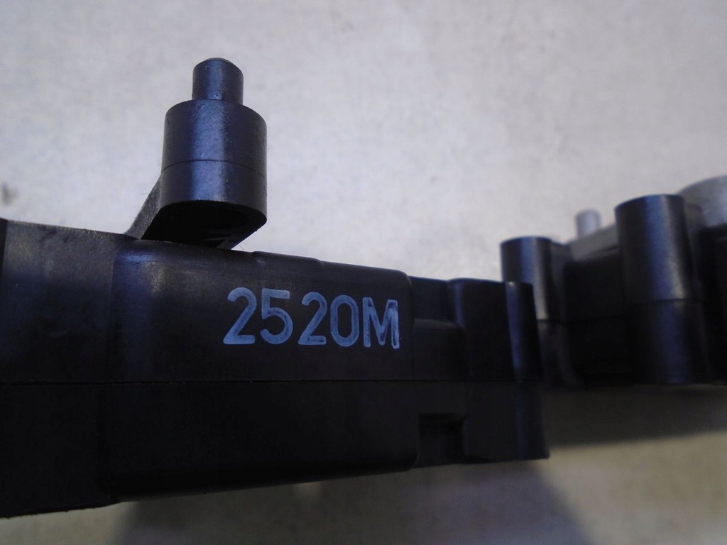 фото №10, Двигуни обігрівача mazda 6 gy 1.8 2514n