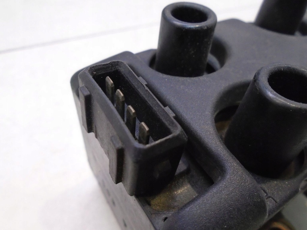 фото №3, Катушка зажигания renault clio 1.2 2526078a