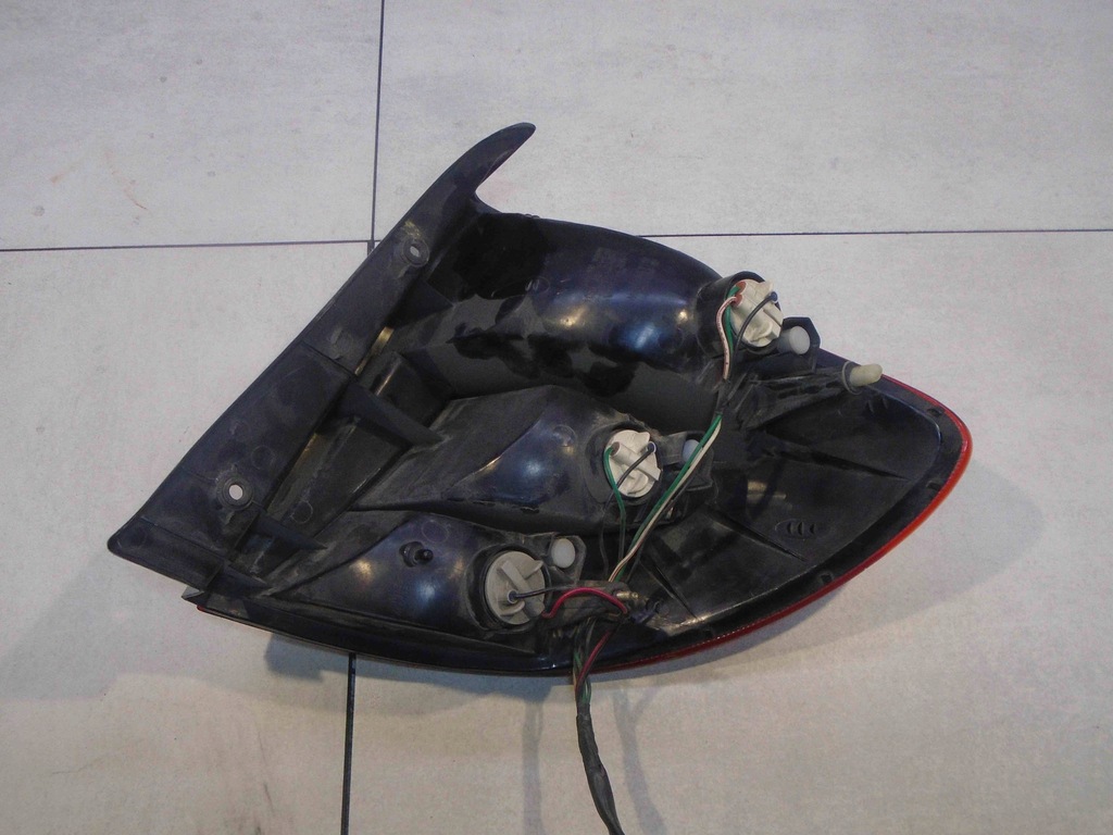 фото №5, Лампа левый задняя kia rio kombi 5 pin