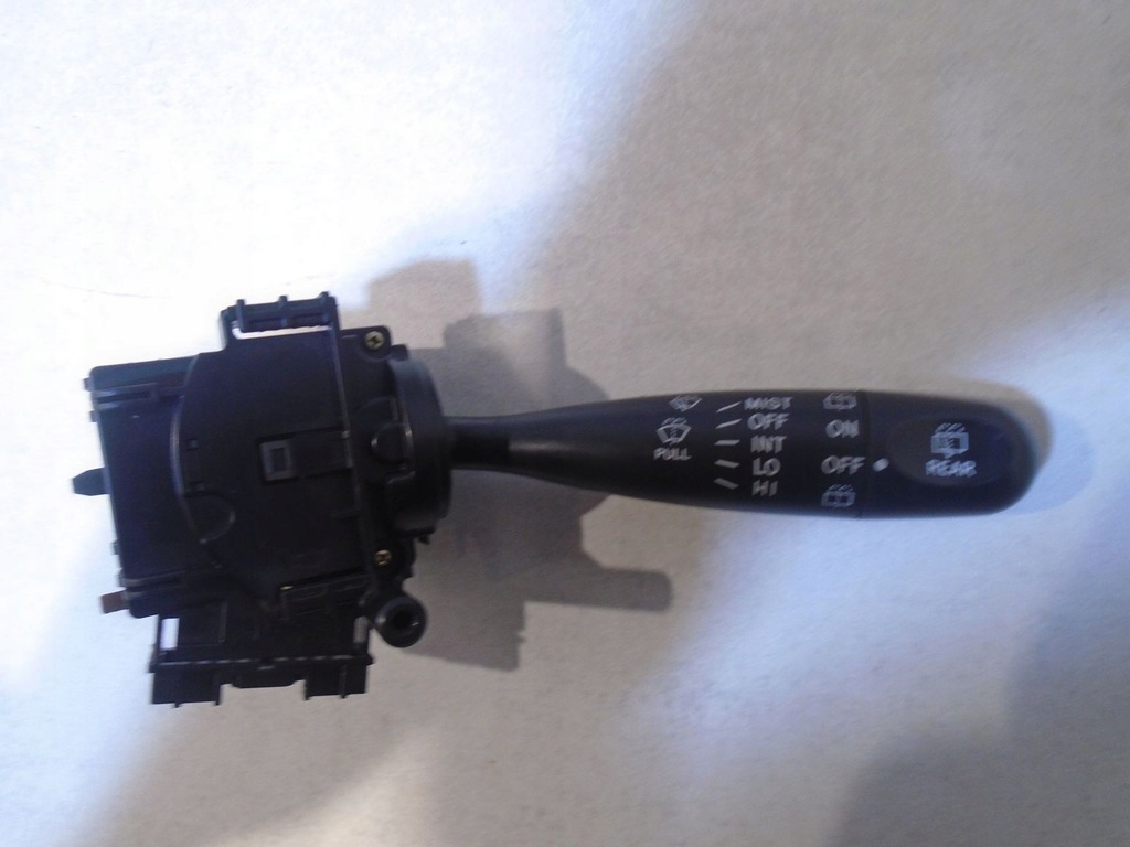 фото №1, Переключатель дворник toyota yaris 173647