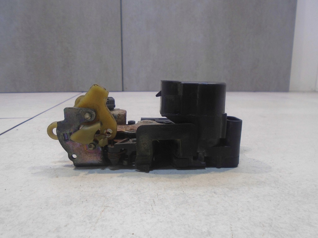 фото №2, Замок дверь правый перед alfa romeo 156 2pin 3 pin