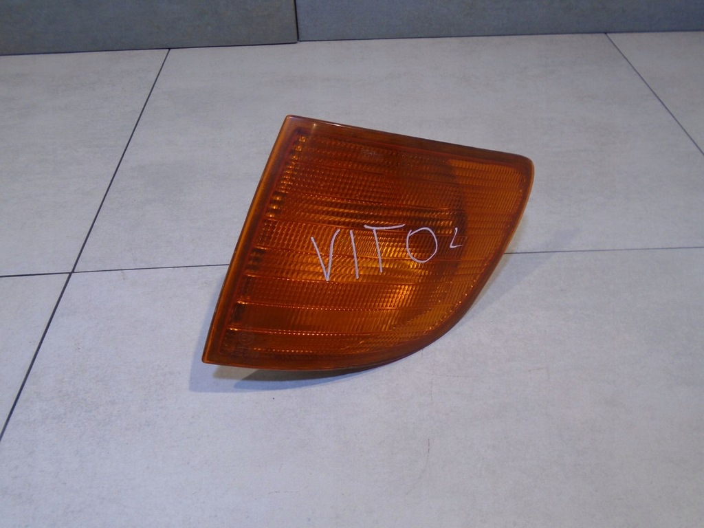 фото №1, Поворотник левый перед mercedes vito w638