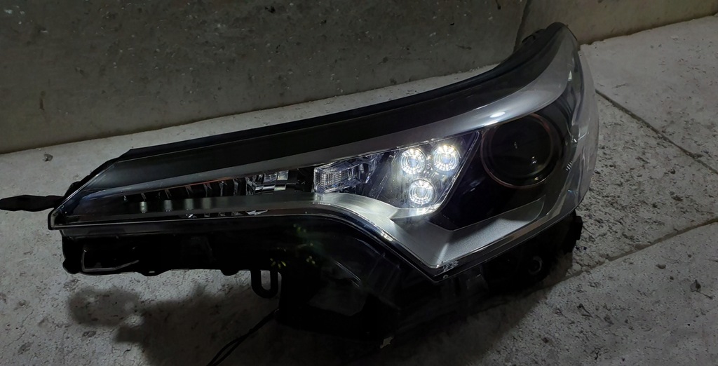 фото №13, Лампа перед левая toyota c-hr chr led org europa