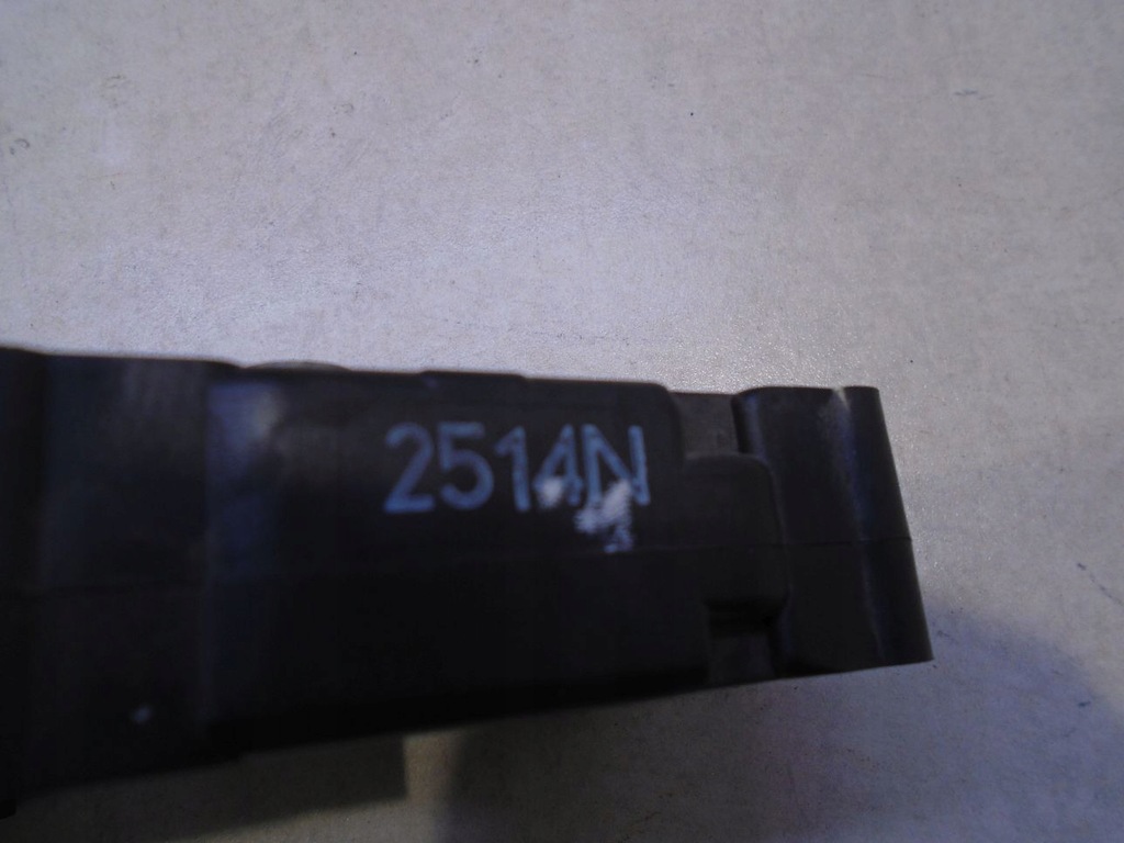 фото №9, Двигуни обігрівача mazda 6 gy 1.8 2514n