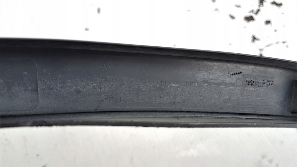 фото №7, Vw tiguan 5n0 молдинг крыла правая задняя orgyginał