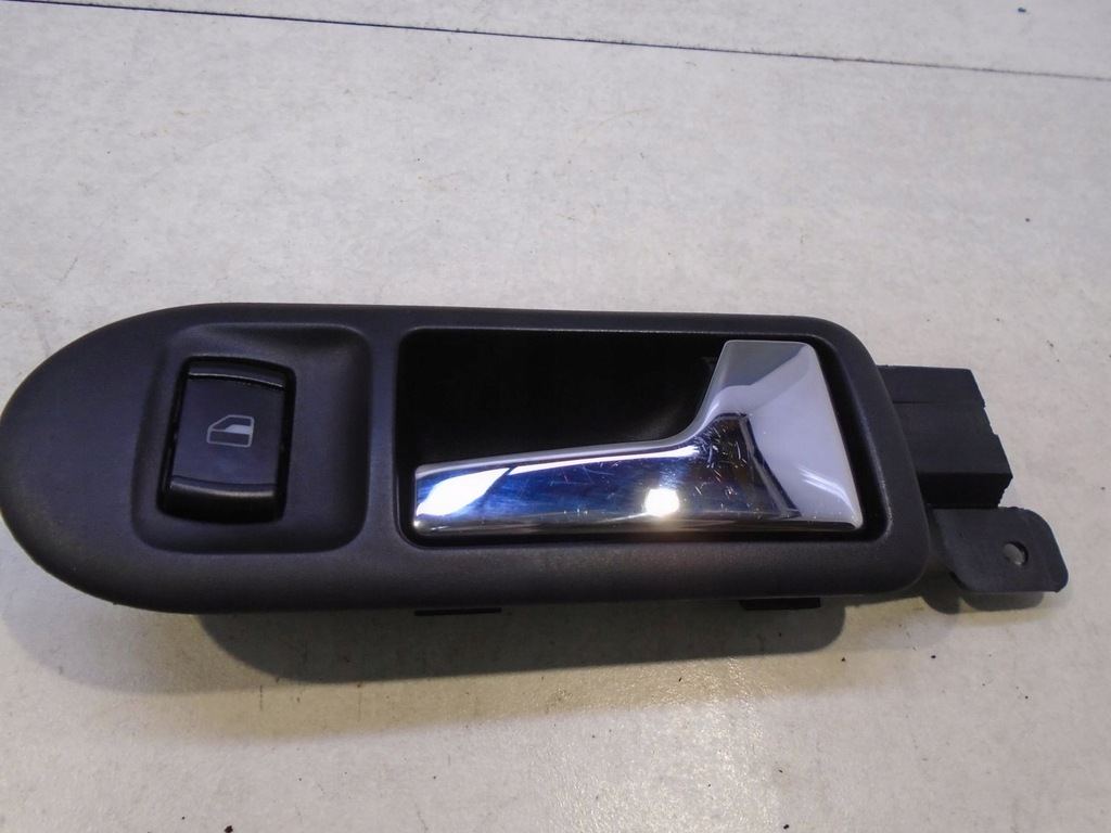 фото №1, Ручка внутренняя правый перед vw bora