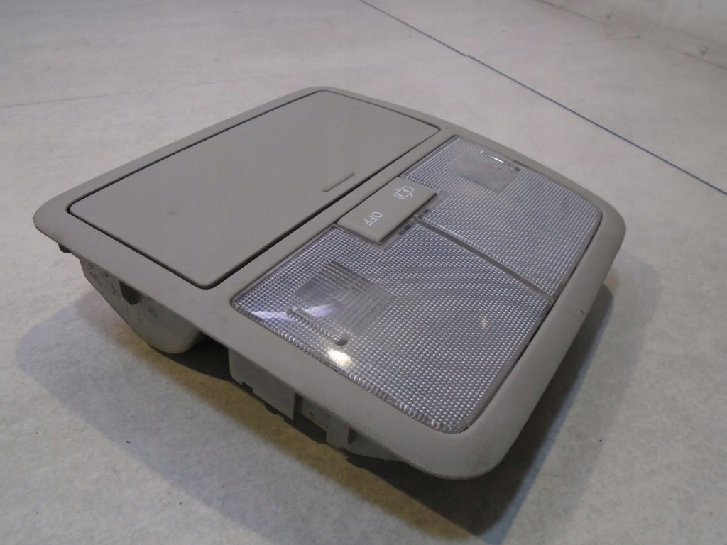 Лампа салону ze бардачок corolla viii 8126002460 Оригінал