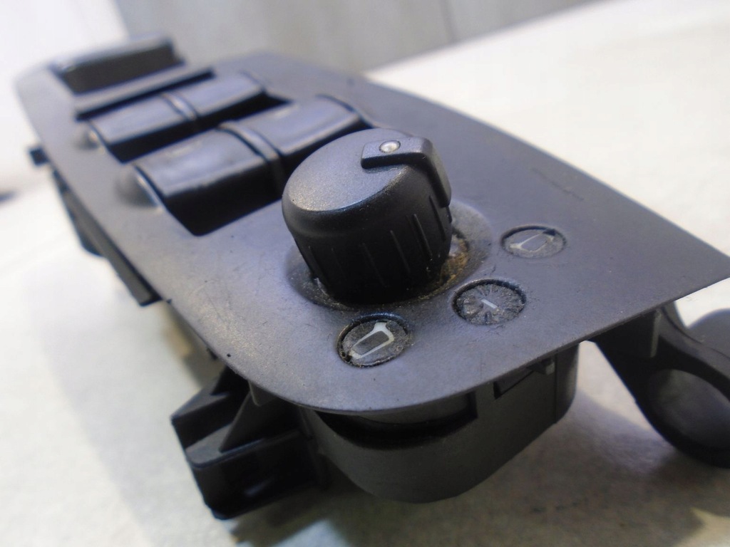 фото №6, Перемикач вікон audi a4 b6 2.5tdi 8e1867171b