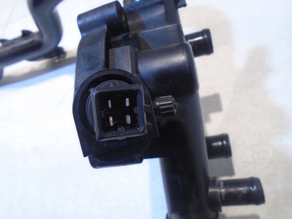 фото №7, Корпус термостата renault espace iv 8200262235