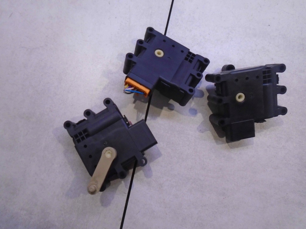 фото №7, Двигуни моторчик обдув mazda 6 2.0 citd