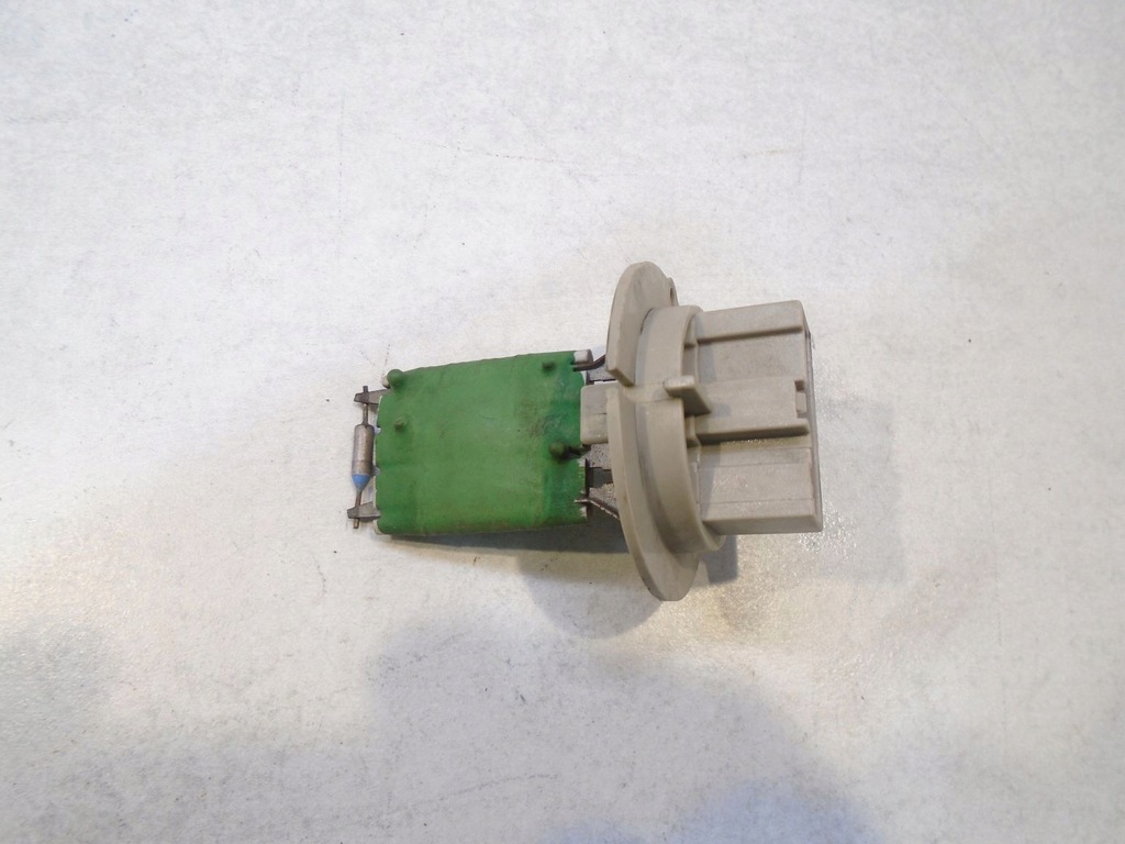 фото №1, Резистор вентилятор peugeot 307 2.0 hdi 142130300