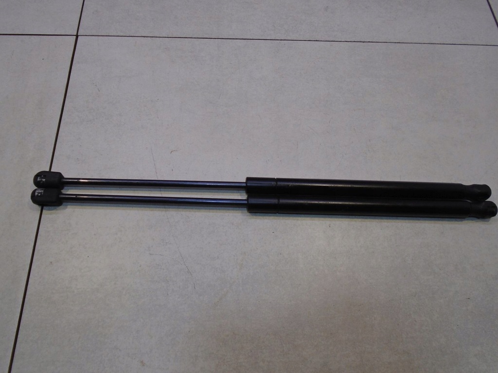 фото №1, Амортизатори кришки ford focus mk2 комплект