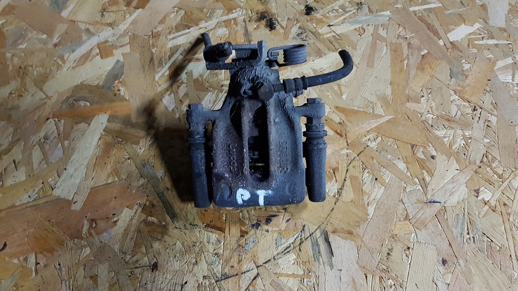 фото №1, Супорт правий задня carisma ii lift 1.8 gdi hb