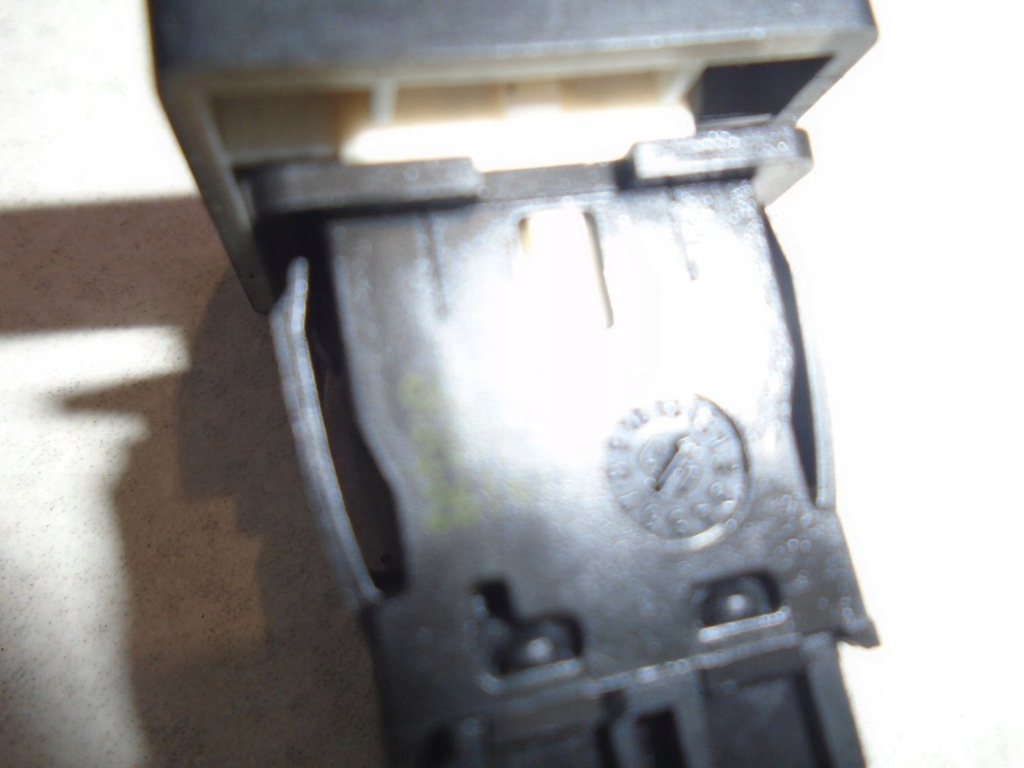 фото №5, Выключатель подогрев левый задняя peugeot 607 96296491zl