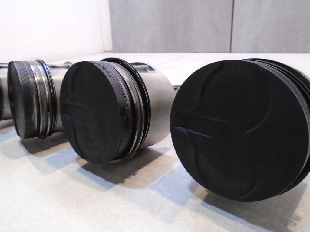 фото №9, Поршень з шатун nissan primera p11 2.0 td