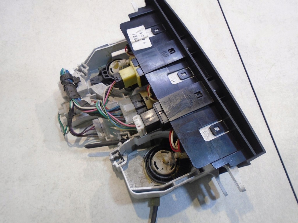 фото №7, Панель кондиціонера mazda premacy 2.0 ditd