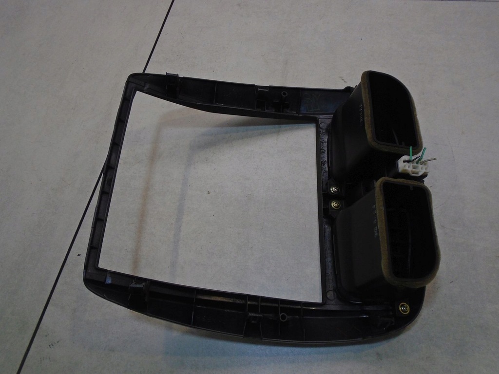 фото №4, Панель середній решітка обдув mazda premacy 2.0 d