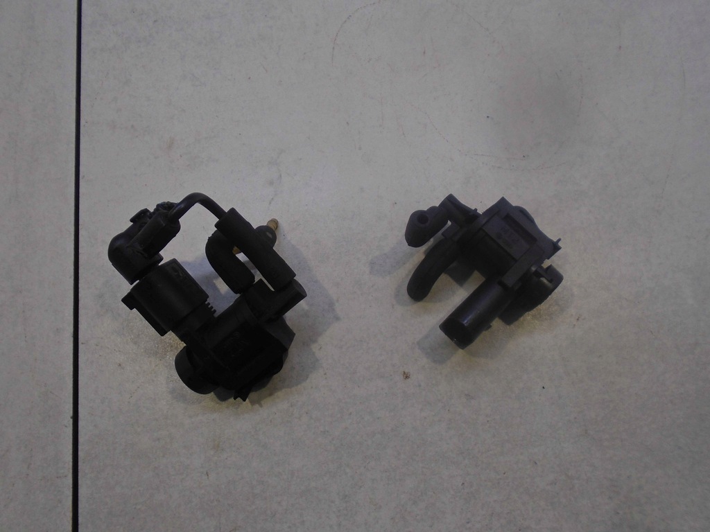 фото №5, Клапан вакуумa vw golf iv 2.3 v5 1j0906283b