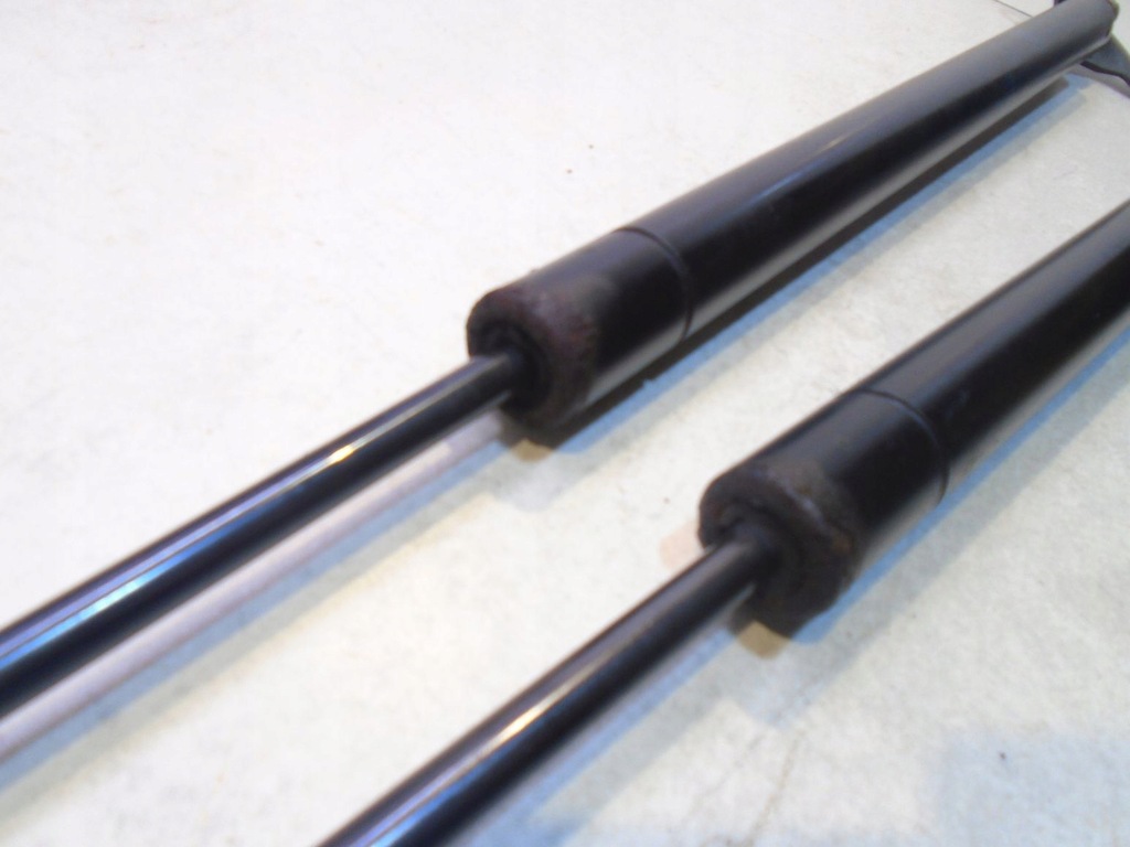 фото №6, Амортизаторы крышки задняя mercedes vito w638 a6389800364